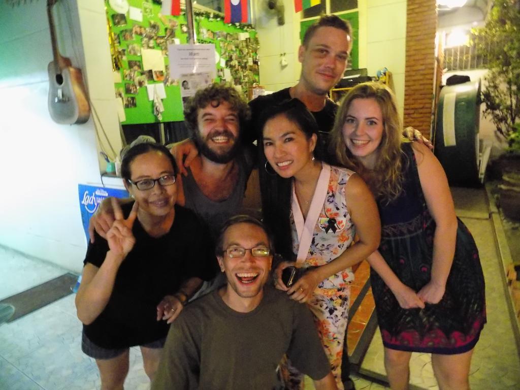 The Oasis Hostel (Adults Only) Bangkok Ngoại thất bức ảnh