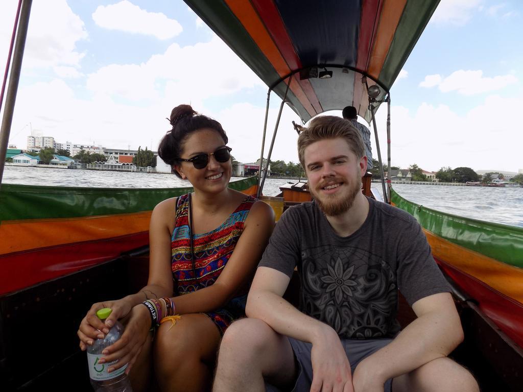 The Oasis Hostel (Adults Only) Bangkok Ngoại thất bức ảnh