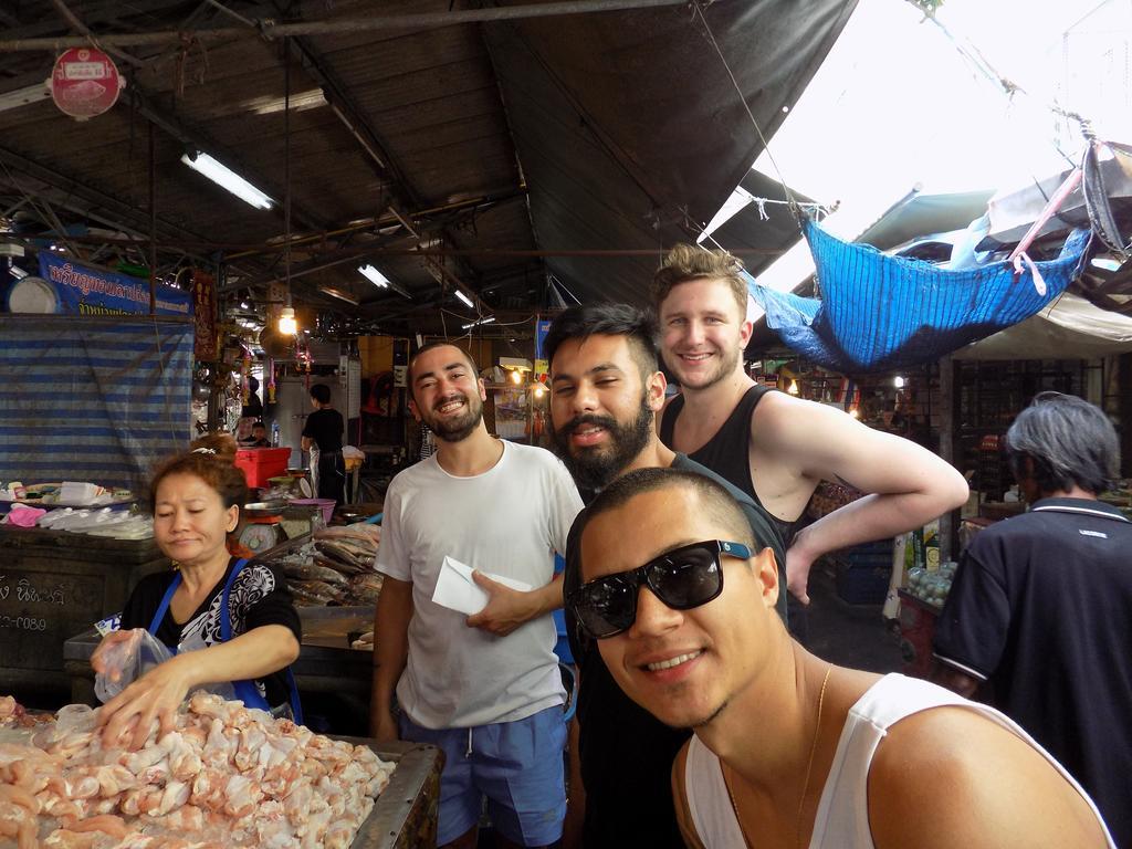 The Oasis Hostel (Adults Only) Bangkok Ngoại thất bức ảnh