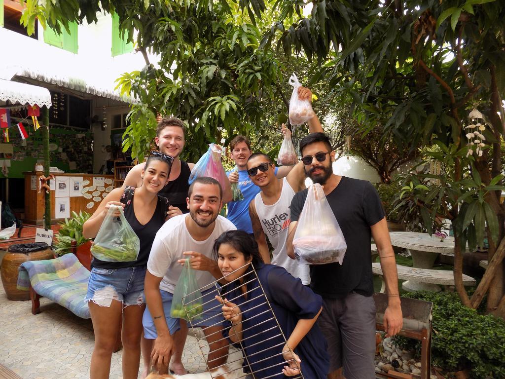 The Oasis Hostel (Adults Only) Bangkok Ngoại thất bức ảnh