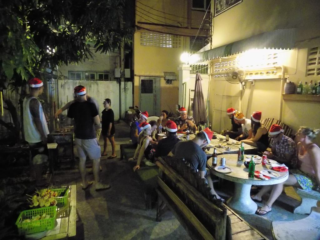 The Oasis Hostel (Adults Only) Bangkok Ngoại thất bức ảnh