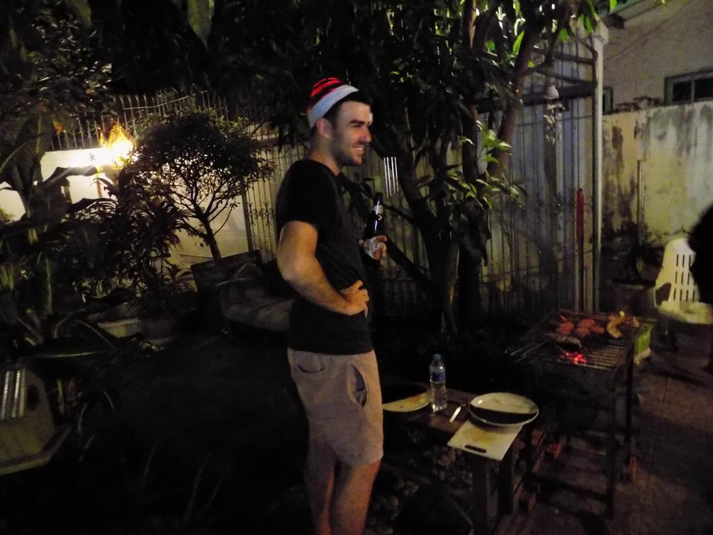 The Oasis Hostel (Adults Only) Bangkok Ngoại thất bức ảnh