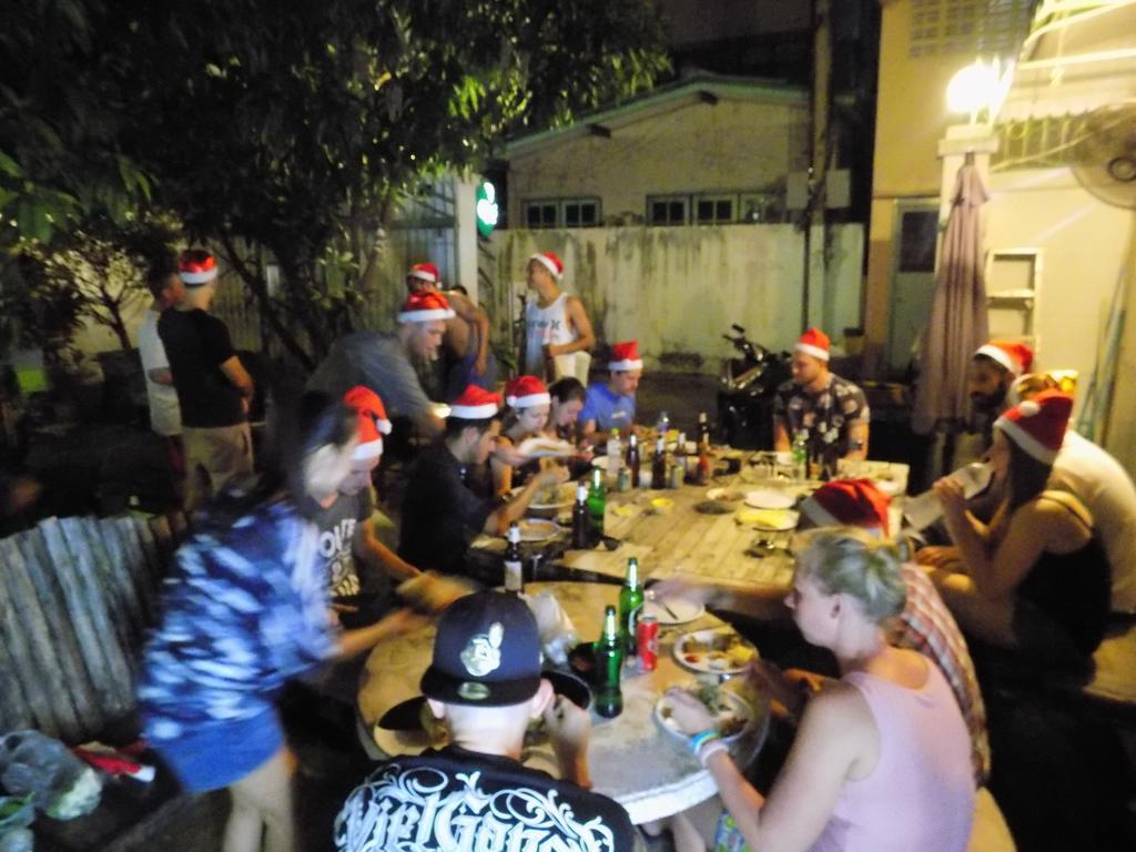 The Oasis Hostel (Adults Only) Bangkok Ngoại thất bức ảnh