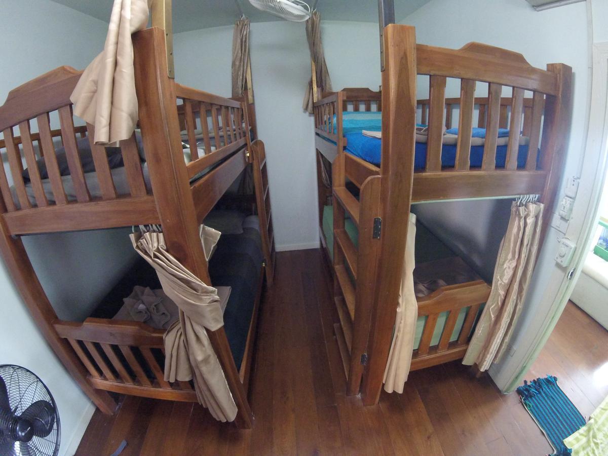 The Oasis Hostel (Adults Only) Bangkok Ngoại thất bức ảnh